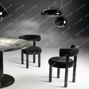 Скандинавский одноместный обеденный стул Современный простой толстый обеденный стул для гостиной из бархатной ткани Кресло для отдыха Мебель для дома